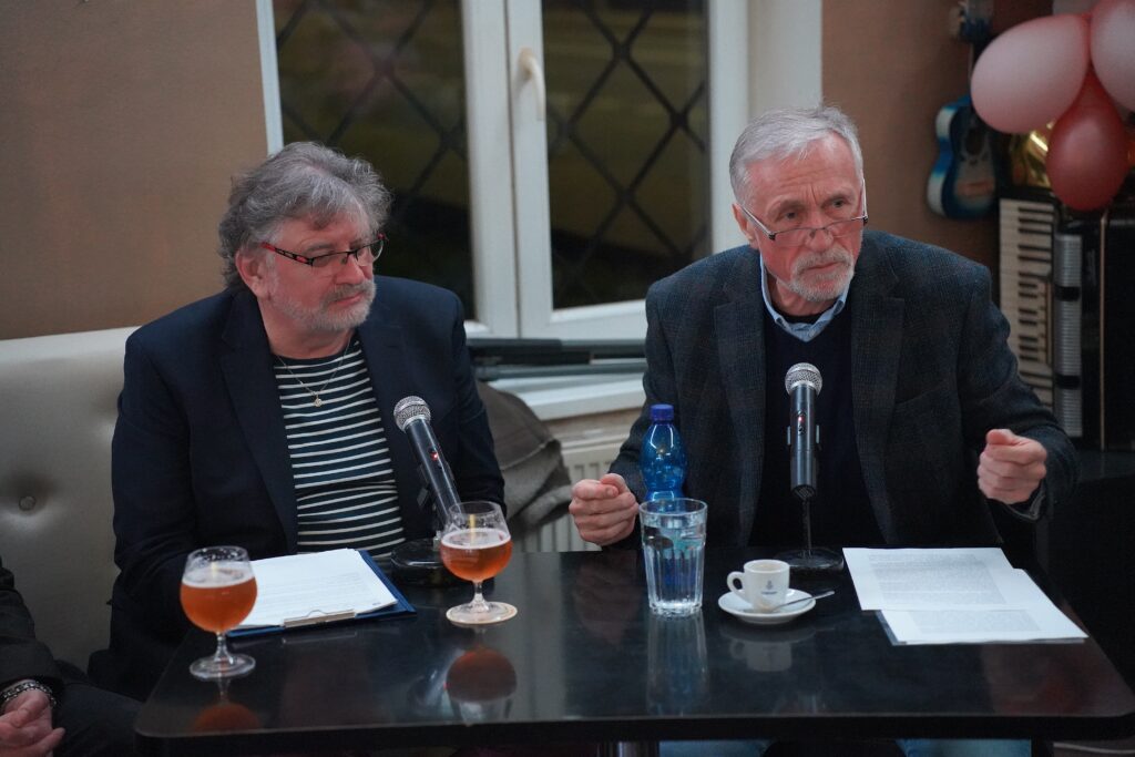 Mirek Topolánek, beseda na téma: Kam kráčíš Česká republiko, Jesenice, autor: Pavel Hrejsemnou