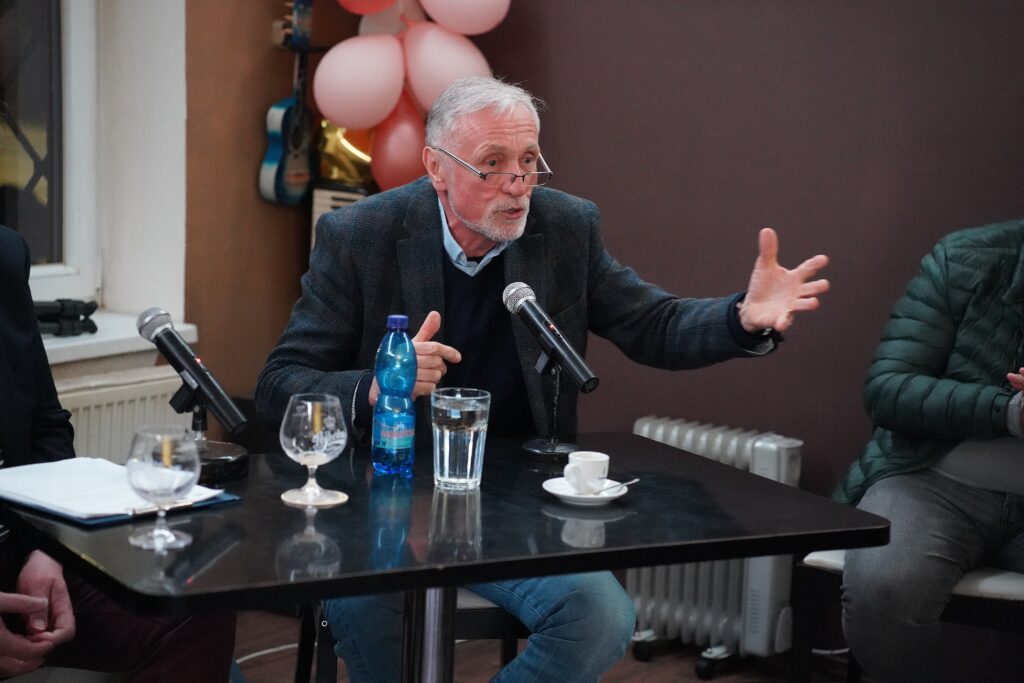 Mirek Topolánek, beseda na téma: Kam kráčíš Česká republiko, Jesenice, autor: Pavel Hrejsemnou